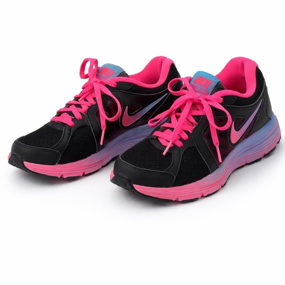 Nike Shoes - Womens Nike shoes​​​​​​​​​​